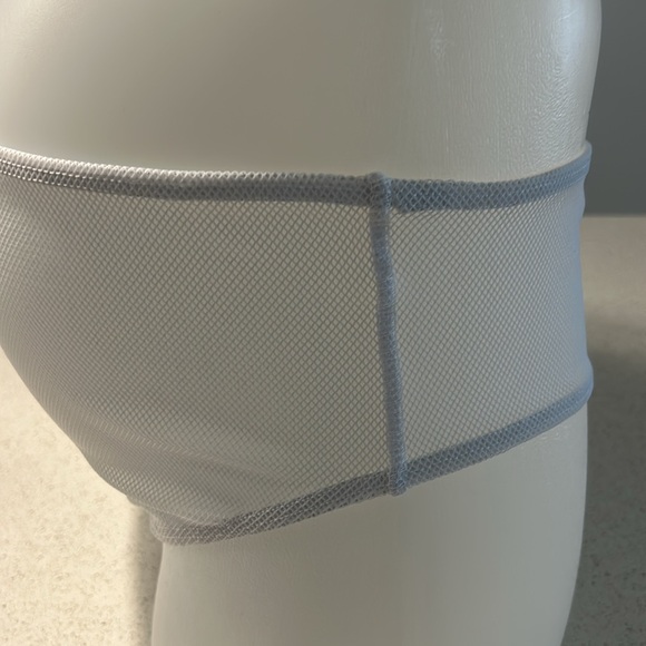 New all mesh comfort brief - Picture 2 of 10
